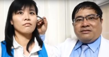 فتاة تايوانية "طلعوا من عنيها 4 نحلات" تتغذى على دموعها .. اعرف التفاصيل