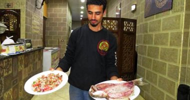 صورة اليوم.. شم النسيم مايحلاش من غير فسيخ