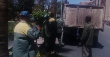 رفع مخلفات شارع خالد بن الوليد السياحى بالأقصر.. وتوصيل خط مياه بحاجر الرزيقات