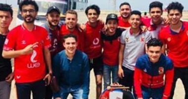 مشجو النادى الأهلى يشاركون صحافة المواطن صور وصولهم استاد برج العرب