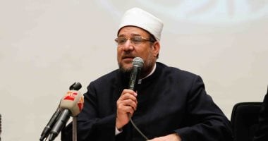 وزير الأوقاف يهنئ المصريين بفتح المساجد.. ويؤكد:"حافظوا على أنفسكم "