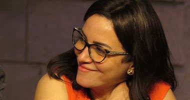 صور.. ريهام عبد الغفور ورانيا فريد شوقى أول الحاضرين للمؤتمر الصحفى لـ"الملك لير"