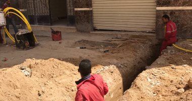 شكوى من قيام عمال شركة الغاز بالحفر عشوائيا وتوصيل المواسير من الواجهات