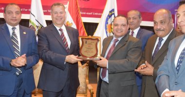  محافظ بني سويف: خطة متكاملة للنهوض بالمشروعات الصغيرة ومتناهية الصغر لتوفير فرص عمل