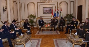 الفريق أول محمد زكى يلتقى وزير الدفاع البرتغالى