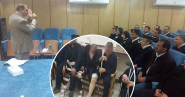 صور..كيف تتعامل الشرطة مع ذوى الإعاقة؟ مترجمين فى التحقيقات وعناية خاصة فى الإحتجاز  وأطراف صناعية بالسجون..توضيح الخدمات بطريقة برايل.. الإعفاء من رسوم الجوازات وتصاريح العمل واستخراج الأوراق الثبوتية بالمنازل