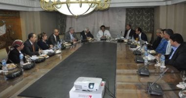 وزير التعليم العالى يوجه بوضع خطة تسويقية للأنشطة الرياضية بالجامعات