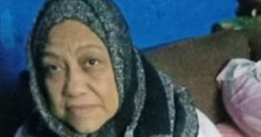 صور.. مأساة سائقة تاكسى التهمت النيران سيارتها وفقدت مصدر رزقها  
