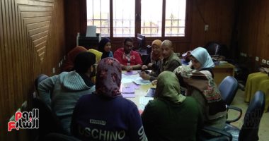 صور.. شاب كفيف يعلم المبصرين لغة برايل فى جامعة كفر الشيخ