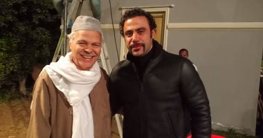 محمود عامر جناينى فى مسلسل "هوجان" مع محمد إمام