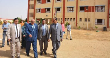 الزملوط يوجه بسرعة إنشاء فصول إضافية لاستيعاب كثافة التلاميذ بمدرسة 25 يناير