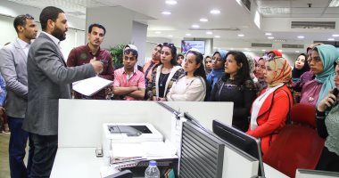 صور.. وفد طلاب "إعلام سوهاج" يزور "اليوم السابع" للإطلاع على دورة العمل