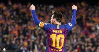 برشلونة ضد إشبيلية .. ميسي يقدم جائزة THE BEST للجماهير فى كامب نو