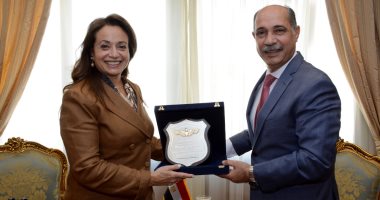 وزير الطيران المدنى يلتقى بمفوض البنية التحتية والطاقة بالاتحاد الافريقى