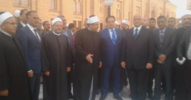 صور.. وزير الأوقاف والمفتى ومحافظ القاهرة يفتتحون تطوير ساحة السيدة زينب