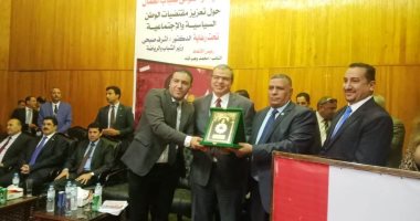 وزير القوى العاملة: 15300 مشروع قومى أصبحث واقعا حقيقيا 