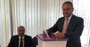 ننشر صور تصويت المصريين على التعديلات الدستورية فى سفارة مصر باستراليا