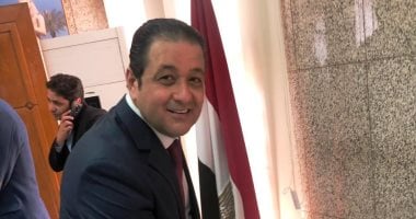 علاء عابد يلقى محاضرة فى الاحتفال باليوم العالمي لحقوق الإنسان بجامعة المنصورة