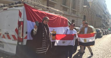 المصريون فى فرنسا يشاركون باستفتاء التعديلات الدستورية × 15 صورة