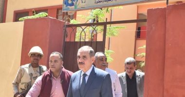 محافظ أسيوط يدعو المواطنين للمشاركة الإيجابية فى الاستفتاء على الدستور