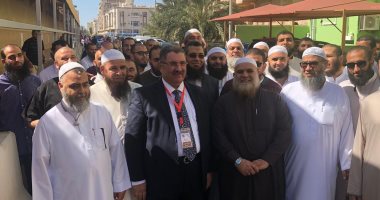 تزايد أعداد المصريين للاستفتاء على تعديلات الدستور بقنصلية جدة ×10 صور