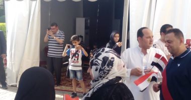 صور.. إقبال المصريين فى الرياض على لجان الاقتراع بتعديلات الدستور