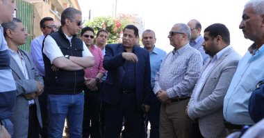  اجتماع ميدانى لمحافظ سوهاج على "الكورنيش " لمتابعة تنفيذ التوسعة الجديدة