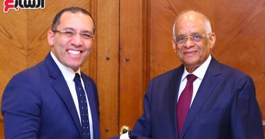 بالإنفوجراف.."اليوم السابع" ينفرد بأول حوار مع رئيس البرلمان بعد إنجاز التعديلات الدستورية: مهمة القوات المسلحة فى صون الدستور ومدنية الدولة إقرار للواقع.. استقلال القضاء وحصانته ضمانة لحقوق المواطن