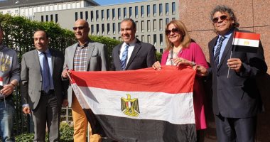 صور.. المصريون فى ألمانيا يدلون بأصواتهم فى استفتاء التعديلات الدستورية