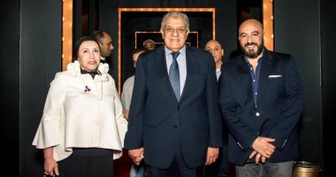 صور.. إبراهيم محلب يحضر العرض المسرحى "الملك لير"