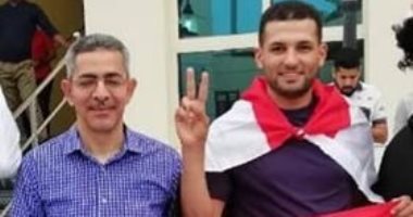 تصويت وتحدى.. الحديدى يرفع شعار نعم للتعديلات الدستورية من سفر مصر بقطر