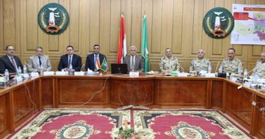 محافظ المنوفية يتفقد غرفة العمليات المركزية لمتابعة سير الاستفتاء 