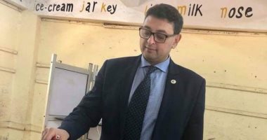 صور.. رئيس الجالية المصرية بأوكرانيا يدلى بصوتة بالمنوفية