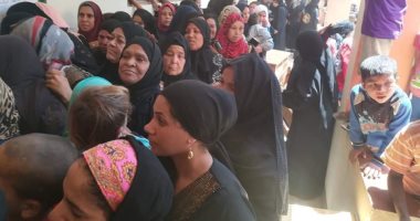 المرأة الصعيدية تتصدر المشهد..مدرسة بالصوامعة تكتظ بمئات السيدات
