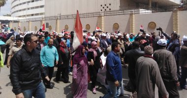 صور.. مسيرة لحث المواطنين على المشاركة فى الاستفتاء بالدقهلية