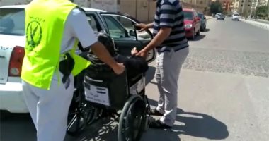كراسى متحركة لمساعدة كبار السن بالاستفتاء على تعديلات الدستور بأكتوبر