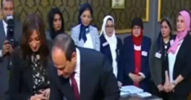 هذا الشبل من ذاك الأسد.. مروة هشام بركات تشارك فى الاستفتاء
