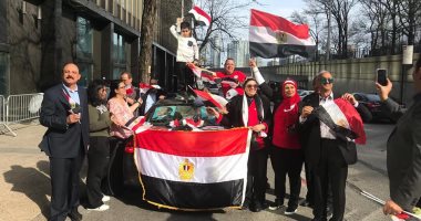 صور.. انطلاق اليوم الثانى للاستفتاء على تعديلات الدستور فى قنصلية مصر بنيويورك