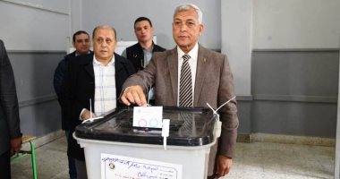 محافظ المنوفية يدلى بصوته فى الاستفتاء على التعديلات الدستورية 2019