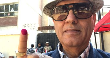 محمد سلماوى يدلى بصوته فى الاستفتاء ويؤكد: الإقبال كبير