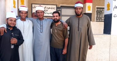 صور.. أئمة الأوقاف بأسوان يدلون بأصواتهم فى الاستفتاء على الدستور