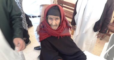 أكبر معمرة بمطروح 125 سنة تدلى بصوتها فى مدينة السلوم: من أجل مستقبل أحفادى