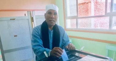 صور.. الشيخ الطاروطى يدلى بصوته فى التعديلات على الدستور بالشرقية