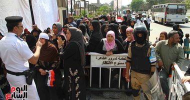 لليوم الثانى.. إقبال المواطنين على لجان الاستفتاء بمدارس الوراق وأوسيم