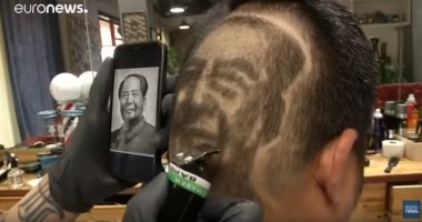 فيديو.. حلاق صينى يبدع برسم صور المشاهير على شعر زبائنه