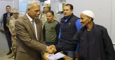 محافظ المنوفية يتفقد عدد من لجان الاستفتاء على الدستور بالباجور وأشمون