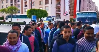 فيديو.. احتشاد المواطنين أمام مدارس الرحاب للمشاركة فى الاستفتاء