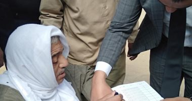 تسهيلات لكبار السن بلجان الإسماعيلية للمشاركة فى التعديلات الدستورية