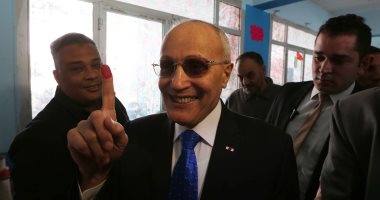 فيديو.. الوزراء والشخصيات العامة بين المواطنين فى لجان الاستفتاء