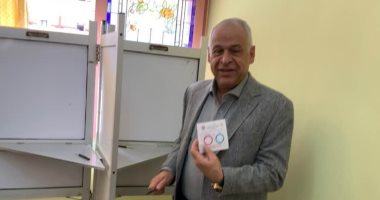 صور.. فرج عامر يدلى بصوته فى الاستفتاء على التعديلات الدستورية
